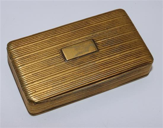 Gilt snuff box